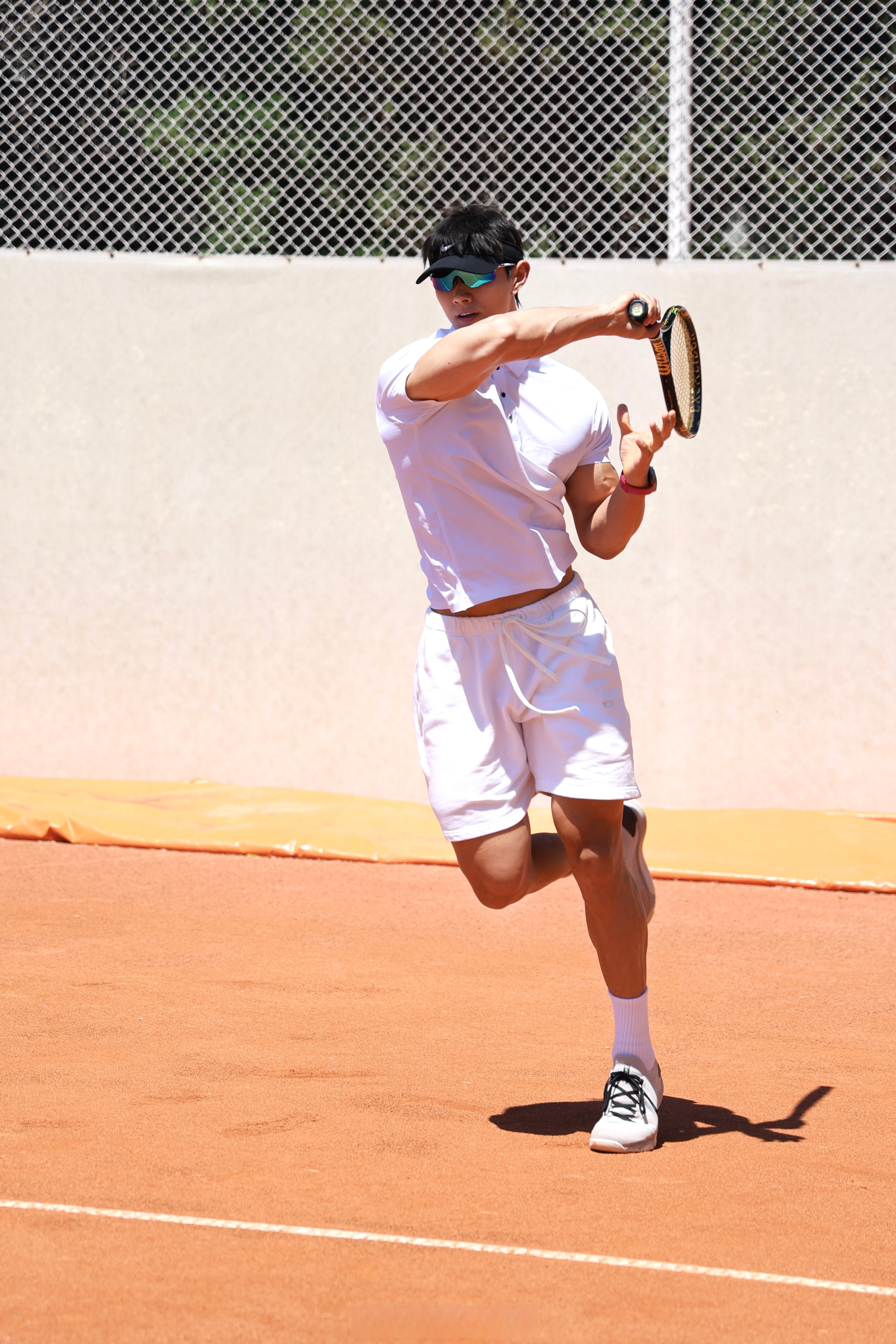 黑白直播体育-英国网球队力克西班牙网球队，费德勒送出助攻