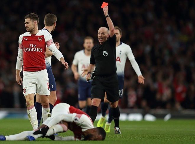 黑白直播体育-关于场面火爆!比分分析观众席沸腾不已的信息