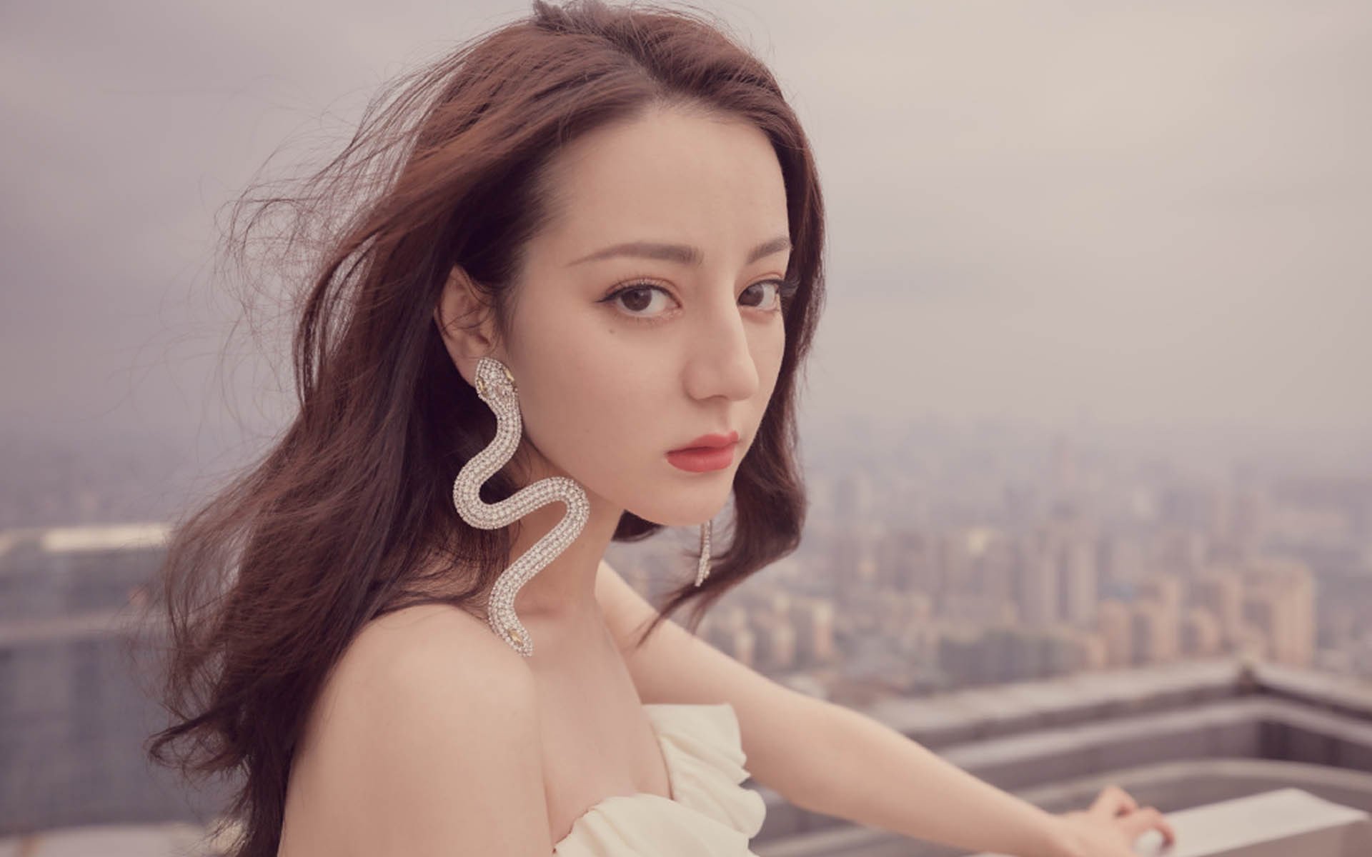 意外点燃NBA总决赛之夜，足球新星努涅斯如何成为全场最佳第六人