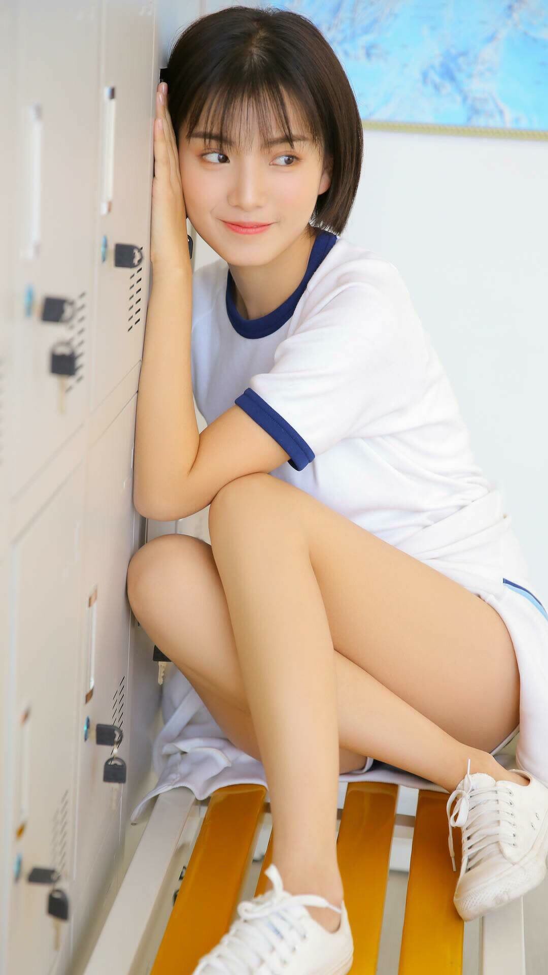 黑白直播在线观看-同夜双剧场，当雷霆劈落独行侠，库里在绿茵场奏响个人英雄主义狂想曲