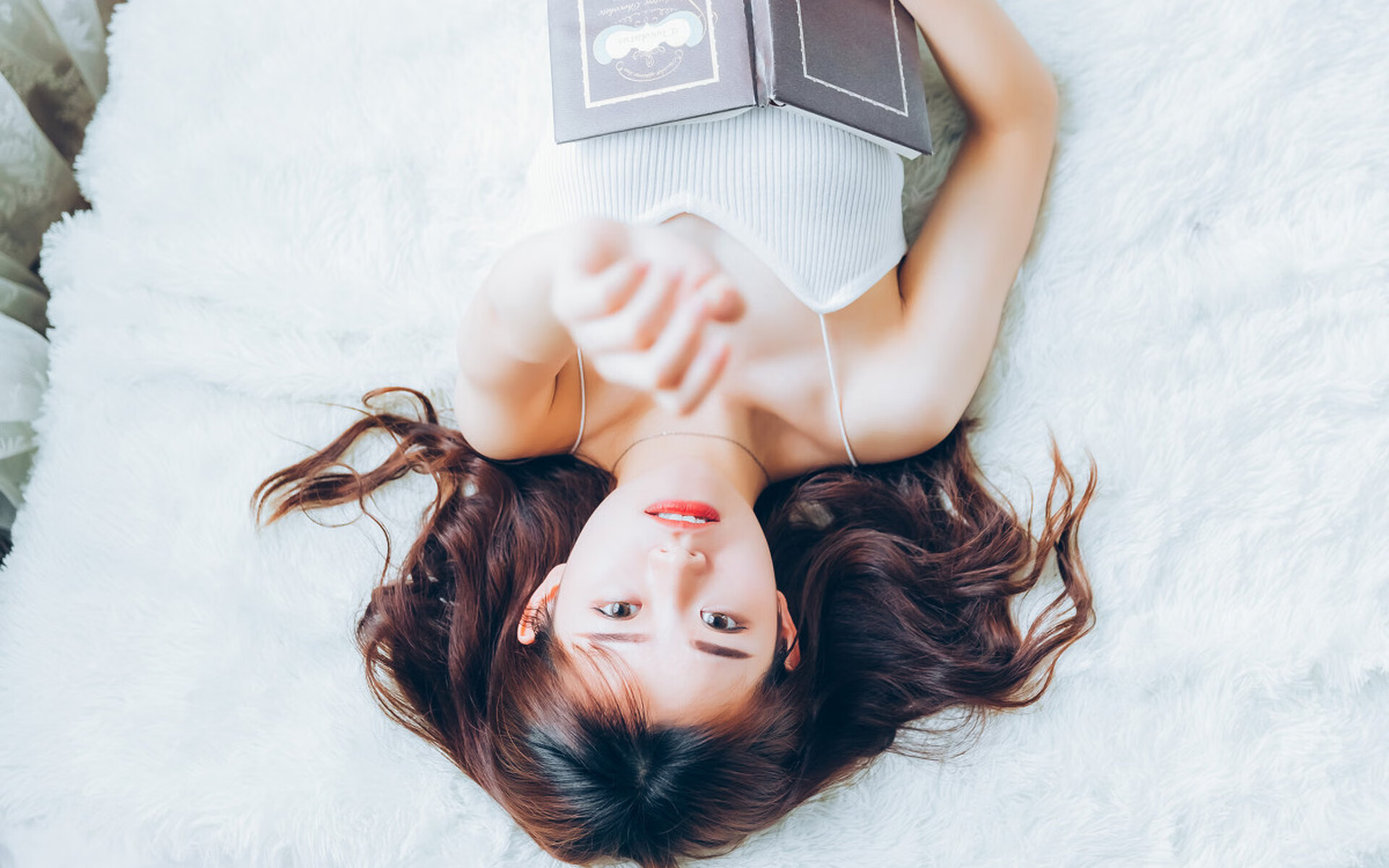 黑白直播在线观看-篮球世界观，当芬兰团队堡垒遭遇巴拉圭狂野探戈，NBA季后赛正上演跨文化交锋